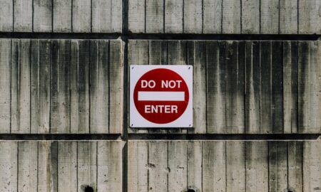 white and red do not enter signage